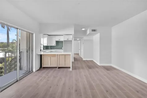 1960 Marseille Drive Miami Beach FL 33141