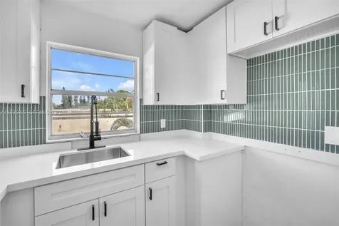 1960 Marseille Drive Miami Beach FL 33141