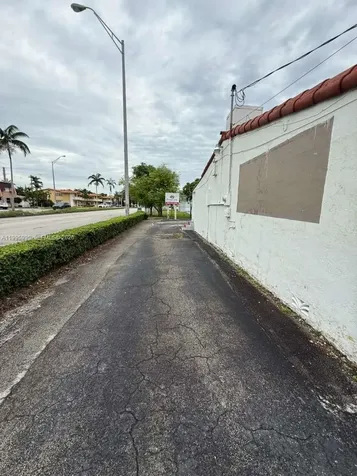 4141 SW 6th Street Miami FL 33134