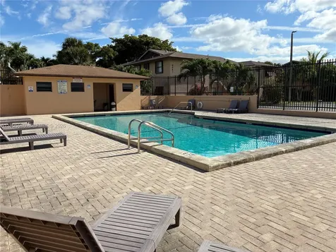 6858 NW 173rd Drive Hialeah FL 33015
