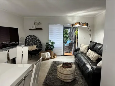 6858 NW 173rd Drive Hialeah FL 33015
