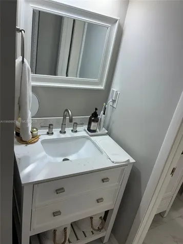 6858 NW 173rd Drive Hialeah FL 33015