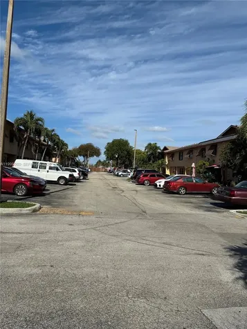6858 NW 173rd Drive Hialeah FL 33015