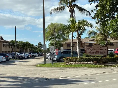 6858 NW 173rd Drive Hialeah FL 33015