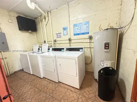 3700 NW 21st Street Lauderdale Lakes FL 33311
