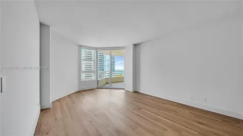 555 NE 34th Street Miami FL 33137