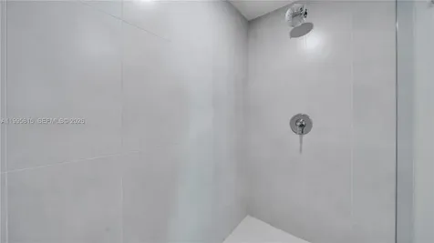 555 NE 34th Street Miami FL 33137