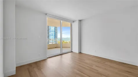 555 NE 34th Street Miami FL 33137