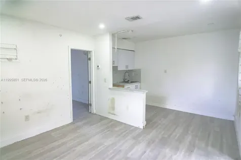 270 NW 35th Street Miami FL 33127