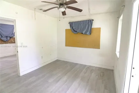 270 NW 35th Street Miami FL 33127