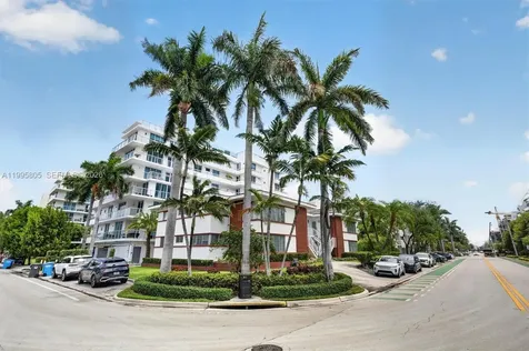 10081 W Bay Harbor Drive Bay Harbor Islands FL 33154