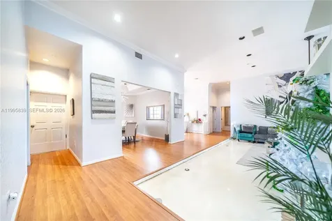 5303 SW 111th Terrace Davie FL 33328