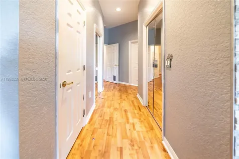 5303 SW 111th Terrace Davie FL 33328