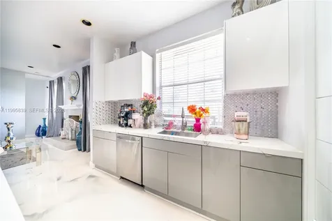 5303 SW 111th Terrace Davie FL 33328