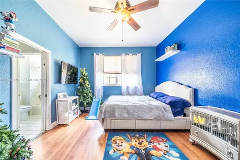 5303 SW 111th Terrace Davie FL 33328