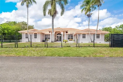 5303 SW 111th Terrace Davie FL 33328