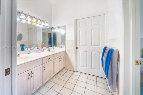 5303 SW 111th Terrace Davie FL 33328