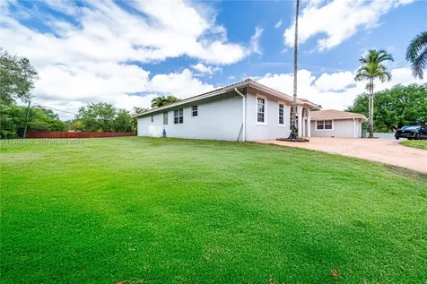 5303 SW 111th Terrace Davie FL 33328