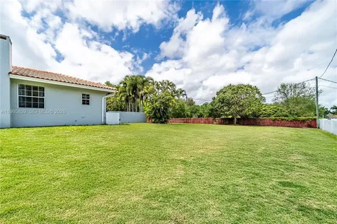 5303 SW 111th Terrace Davie FL 33328
