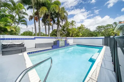 5303 SW 111th Terrace Davie FL 33328