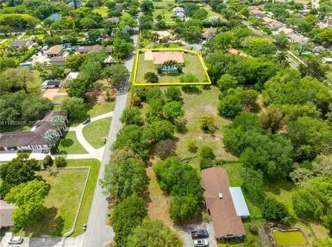 5303 SW 111th Terrace Davie FL 33328