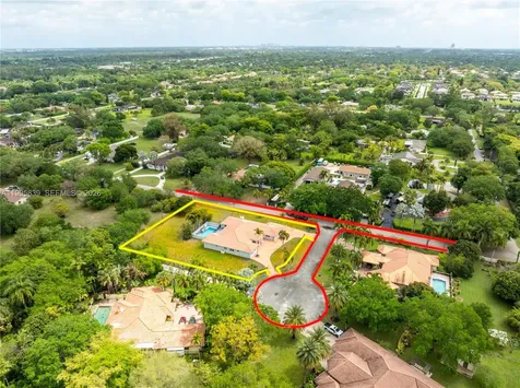 5303 SW 111th Terrace Davie FL 33328