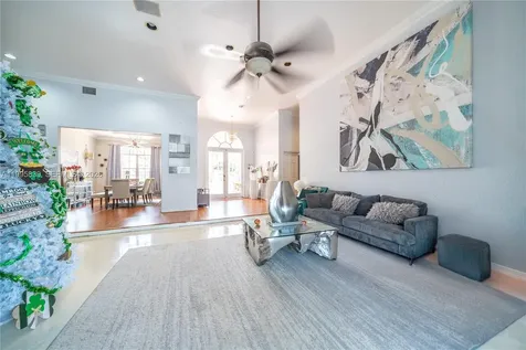 5303 SW 111th Terrace Davie FL 33328