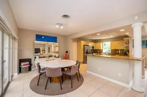 Bay Harbor Islands FL 33154