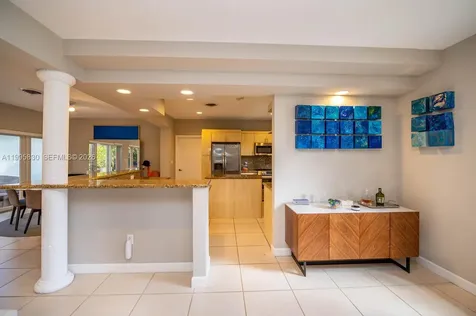 Bay Harbor Islands FL 33154