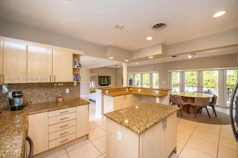 Bay Harbor Islands FL 33154