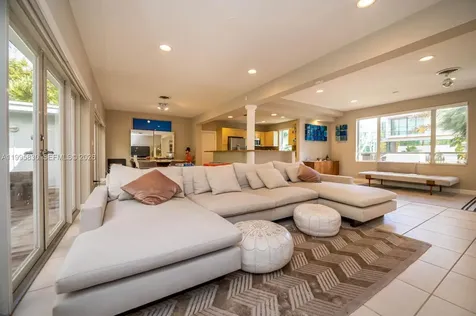 Bay Harbor Islands FL 33154