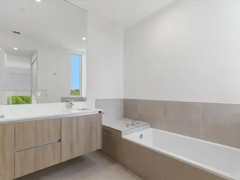 529 SW 11th Street Miami FL 33129
