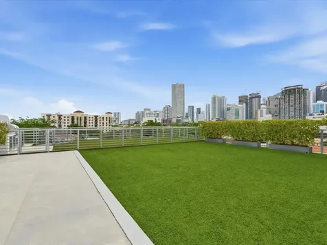 529 SW 11th Street Miami FL 33129