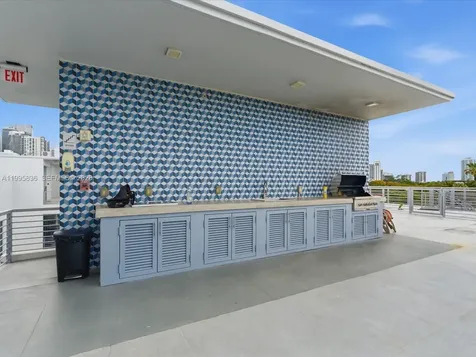 529 SW 11th Street Miami FL 33129