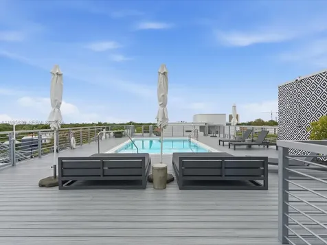 529 SW 11th Street Miami FL 33129