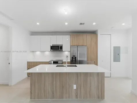 529 SW 11th Street Miami FL 33129