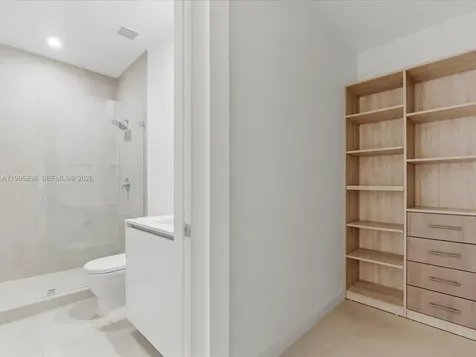 529 SW 11th Street Miami FL 33129