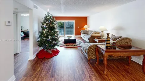 21121 SW 85th Avenue Cutler Bay FL 33189