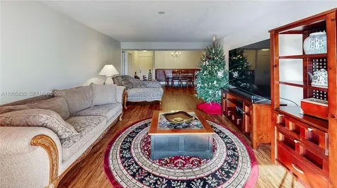 21121 SW 85th Avenue Cutler Bay FL 33189