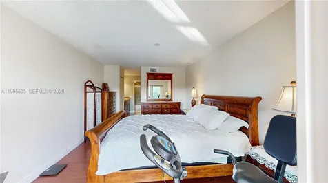 21121 SW 85th Avenue Cutler Bay FL 33189