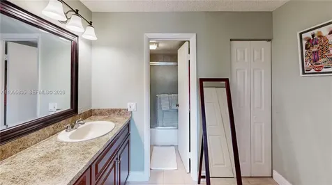 21121 SW 85th Avenue Cutler Bay FL 33189