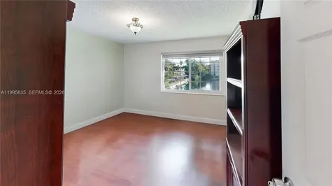 21121 SW 85th Avenue Cutler Bay FL 33189