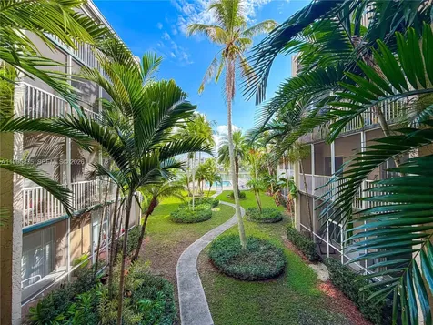 21121 SW 85th Avenue Cutler Bay FL 33189
