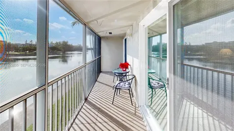 21121 SW 85th Avenue Cutler Bay FL 33189