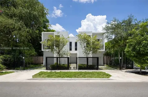 3164 Plaza Street Coconut Grove FL 33133
