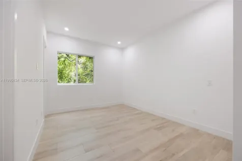 3164 Plaza Street Coconut Grove FL 33133