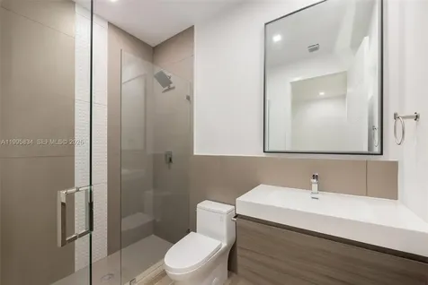 3164 Plaza Street Coconut Grove FL 33133