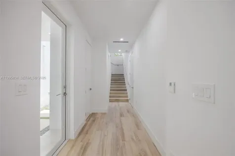 3164 Plaza Street Coconut Grove FL 33133