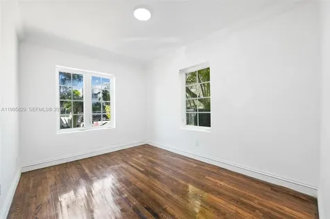 1545 Meridian Avenue Miami Beach FL 33139
