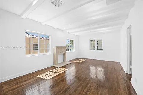 1545 Meridian Avenue Miami Beach FL 33139